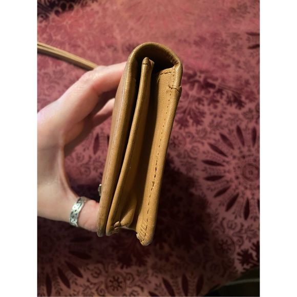 Brahmin DEBRA PHONE WRISTLET WALLET TAN THATCHER - Picture 8 of 10